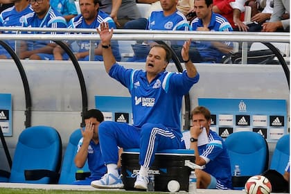 El Olympique de Bielsa perdió en su debut como local