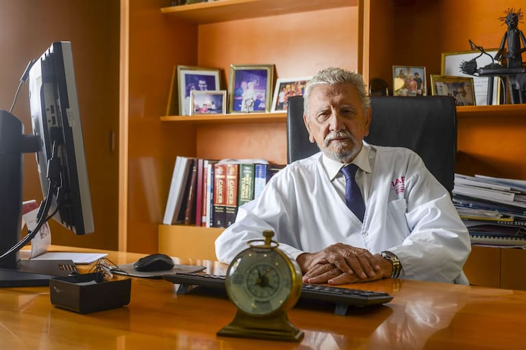 “Hoy se curan muchos más pacientes de cáncer de mama que los que se curaban antes”, dice Reinaldo Chacón