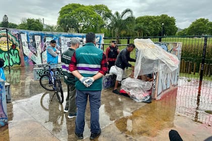 El operativo buscó terminar con la competencia desleal a los 262 puestos de feriantes autorizados en la zona