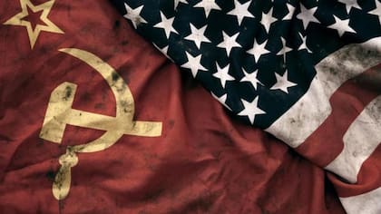 El operativo Clímax de Medianoche se dio en el contexto de la Guerra Fría, por la necesidad de los agentes de Estados Unidos de desarrollar métodos eficaces de control mental