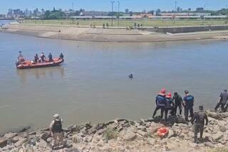 Murió un hombre que se tiró a nadar en la Costanera junto a cuatro menores