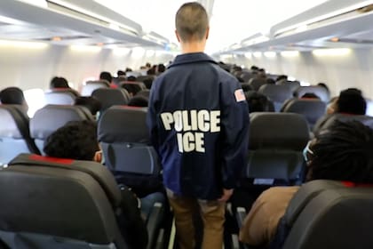 El operativo involucró a la TSA, la policía local, el escuadrón antibombas del condado de Riverside (EOD) y unidades de enlace militar para asegurar el perímetro aeroportuario