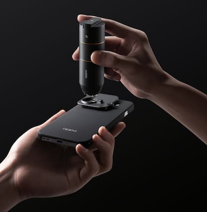 El Oppo Find X9 Pro tiene una montura que le permite agregar un teleobjetivo externo de 10 aumentos