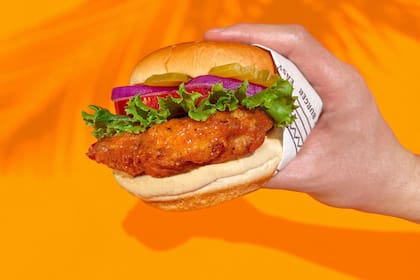 El origen del día de la hamburguesa se remonta a 1900, según la creencia popular, en Estados Unidos