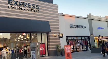 El outlet Las Americas es el más cercano a la frontera de EE.UU. con México y tiene diferentes marcas con 50% de descuento o más (YouTube/Arturo Del Mar)