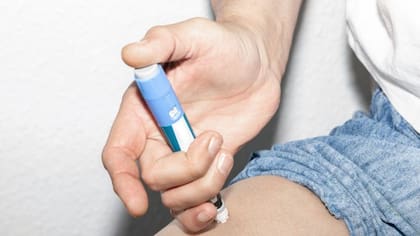 El Ozempic y otros fármacos GLP-1 se aplican mediante inyecciones y podrían influir en circuitos cerebrales vinculados a la recompensa y la motivación