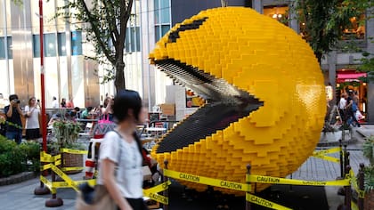 El Pac-Man nació en 1980; esta versión hecha en Lego está en Shinjuku, Tokio