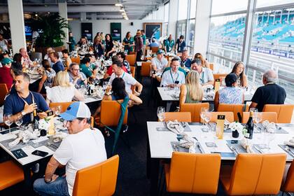 El Paddock Club ofrece vistas privilegiadas del circuito en el Autódromo de Miami