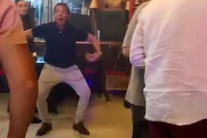 El padre de Agostina Páez se defendió tras la difusión de un video donde imita gestos de un mono