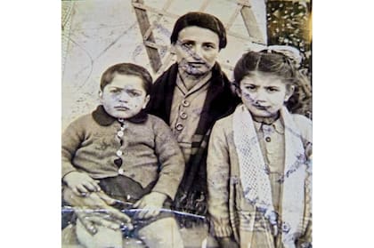 El padre de Daniel, Domenico, y su tía Asunta, permanecieron en Italia bajo el cuidado de la tía Carmela. Pasaron casi ocho años hasta que pudieron reencontrarse.