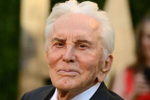 Kirk Douglas: gran parte de su millonaria herencia será donada a una fundación