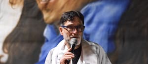 El dramático testimonio del padre Paco Olveira, que iba en el micro que volcó en la ruta 2