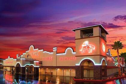 El Pahrump Nugget Hotel & Casino y el Saddle West Hotel & Casino ofrecen juegos de azar, espectáculos en vivo y restaurantes (Booking)