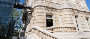 La mansión porteña construida a principio del 1900 que cayó en la decadencia y vuelve a abrir sus puertas