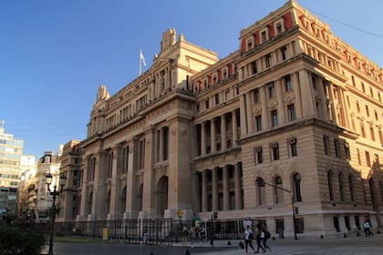 El palacio de Tribunales, sede de la Corte Suprema de Justicia; la Rural apunta a llegar al máximo tribunal