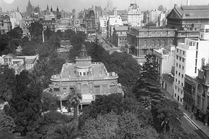 El Palacio Miró visto desde arriba. Ya existía el Teatro Colón (1908).