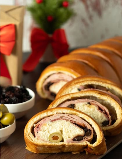 El pan de jamón es un platillo típico de Venezuela que se come en Navidad (Instagram/@madepan.cl)