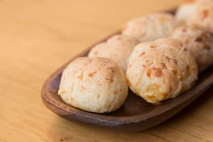 El pan de queso con fécula de mandioca es también un clásico de Brasil