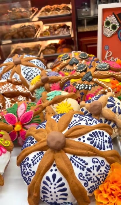 El pan dulce de La Flor de Jalisco suele estar decorado con motivos alusivos a la temporada (Instagram/@laflorbakery)