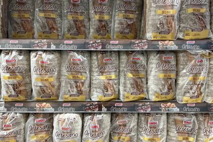 El pan lactal está en el centro de la tormenta. El Gobierno favoreció la importación desde Brasil.