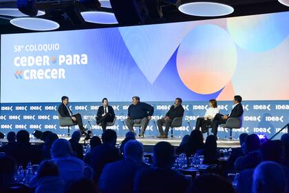 El panel en el que se debatió sobre empleo en la segunda jornada del Coloquio de Idea, en Mar del Plata