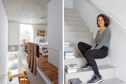 El paño frente a la escalera ilumina el al primer piso, donde están el cuarto y el baño. La arquitecta Josefina Sposito, dueña de casa.