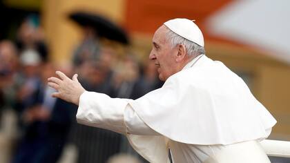 El Papa, espantado por el ataque químico en Siria, exigió detener la tragedia