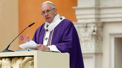 El Papa, espantado por el ataque químico en Siria, exigió detener la tragedia