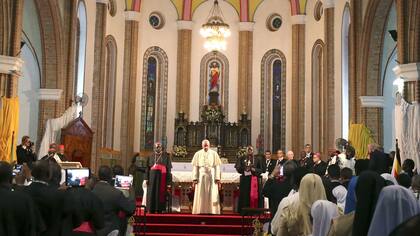 El Papa ante obispos de Uganda