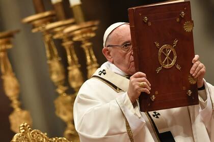 El Papa celebró la Misa de Gallo en el Vaticano