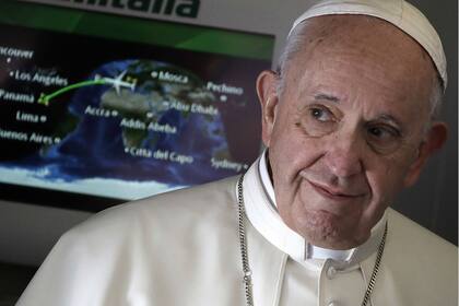 El Papa, durante el vuelo que lo llevó de Roma a Ciudad de Panamá