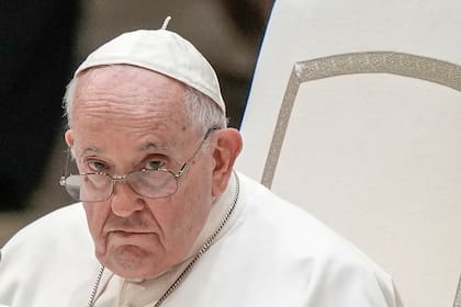 El papa Francisco asiste a la audiencia general semanal en el aula Pablo VI en el Vaticano, 23 de agosto de 2023