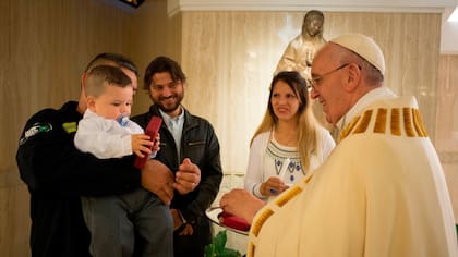 El Papa Francisco bautizó con ese nombre al hijo de un dirigente cartonero, Sergio Sánchez
