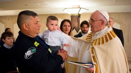 El Papa Francisco bautizó con ese nombre al hijo de un dirigente cartonero, Sergio Sánchez