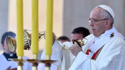 Francisco durante la misa