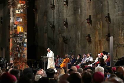 El Papa, durante un rezo por la paz en el Memorial del 11 de Septiembre, en Nueva York, en 2015