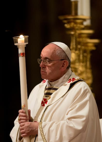 El papa Francisco, en su segunda Vigilia pascual