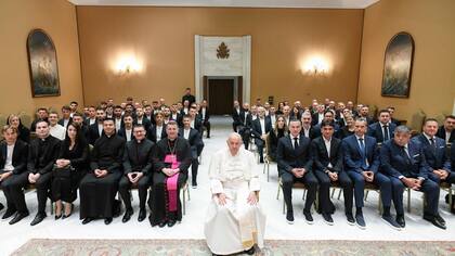 El Papa Francisco junto a la delegación croata