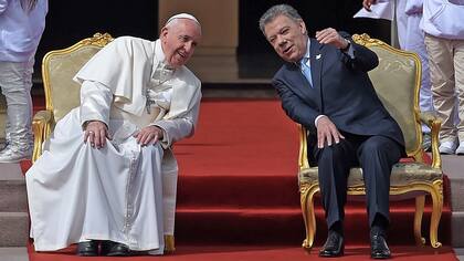 EL papa Francisco junto al presidente de Colombia Juan Manuel Santos