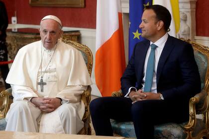El Papa Francisco junto al primer ministro Leo Varadkar