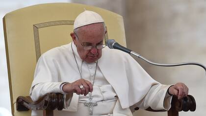 El papa Francisco pidió perdón por los recientes escándalos en Roma y en el Vaticano