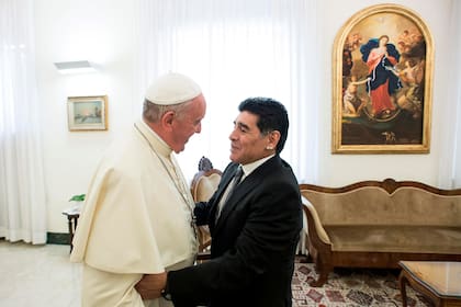 El Papa Francisco recibe a Diego Maradona el 4 de septiembre de 2014
