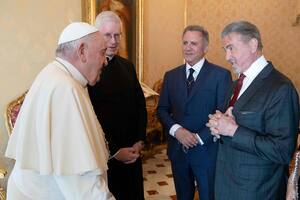 El particular gesto de Francisco al recibir a Sylvester Stallone en el Vaticano