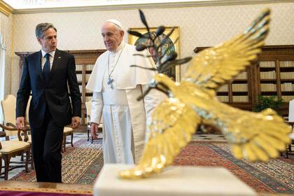 El Papa Francisco reuniéndose con el Secretario de Estado de los Estados Unidos, Antony Blinken en el Vaticano, como parte de una gira por tres países de Europa