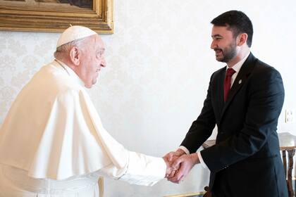 El papa Francisco y el secretario de Culto, Nahuel Sotelo