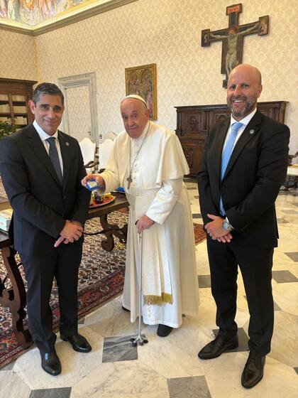El Papa, junto a los camaristas Daniel Petroni y Mariano Borinsky