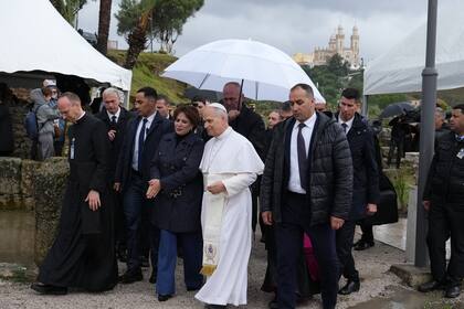 El papa León XIV en el lugar arqueológico de Hippo en Annaba, Argelia