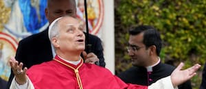 Un sector tradicionalista de la Iglesia adopta una decisión que desafía directamente al Papa