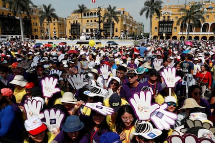 El Papa llamó a los jóvenes a no "photoshopear" la realidad ni el corazón