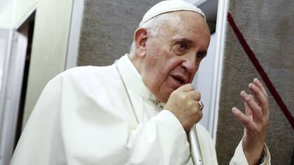 El Papa Francisco habló con periodistas en el vuelo de regreso a Italia, tras su gira de 9 días por Cuba y Estados Unidos